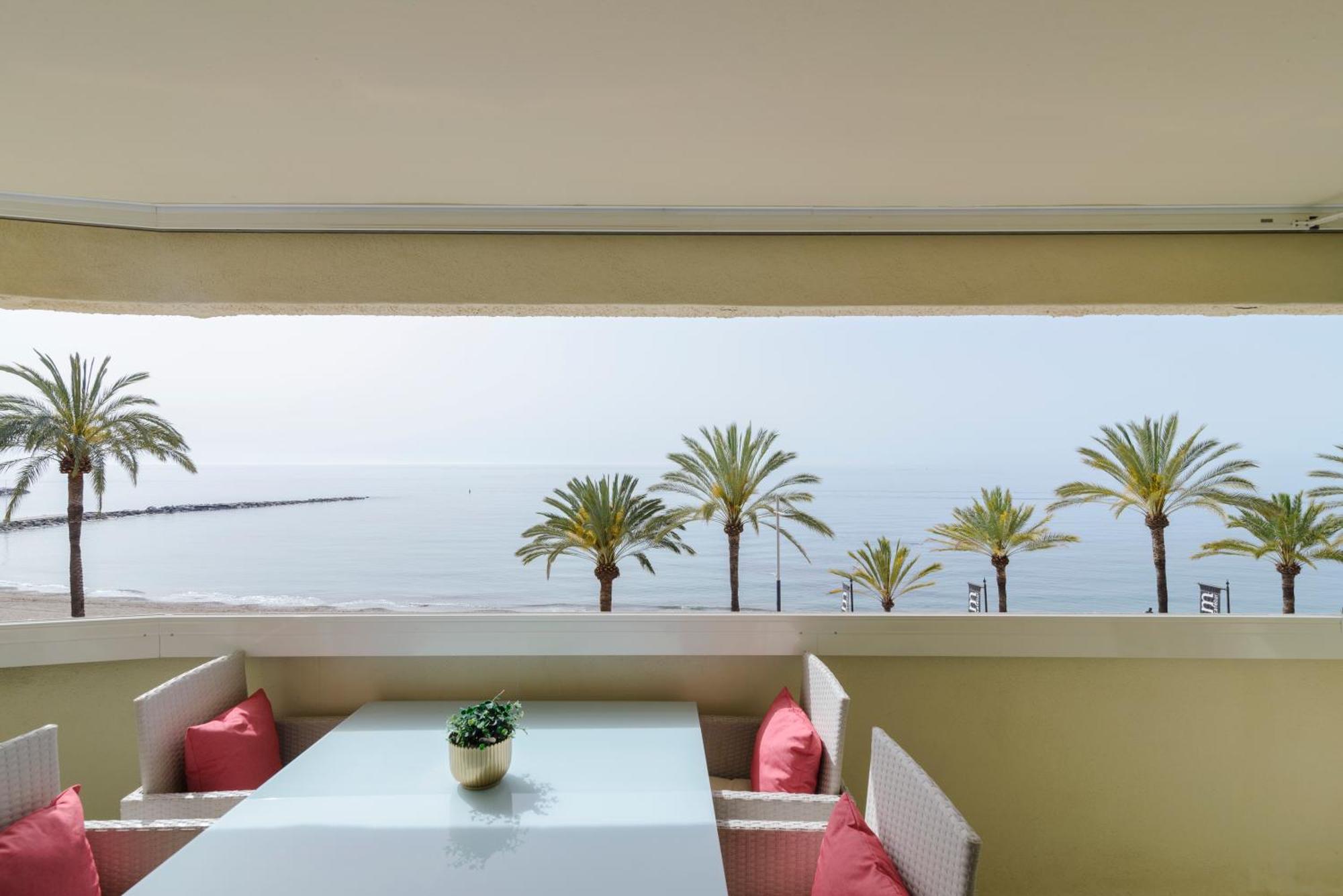 Sea Front Apartment In Marbella Center Exterior foto